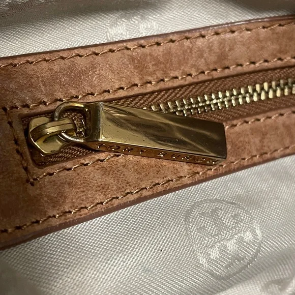 Tory Burch Shoulder Bag - Picture 9 of 13